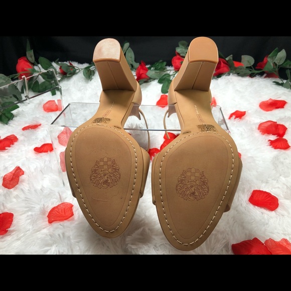 👠 Vince Camuto heels - Picture 5 of 5